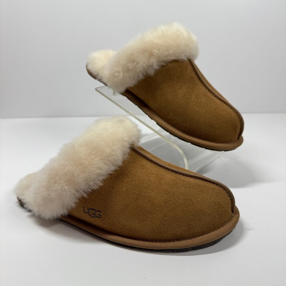 NWOT UGG Women's Scuffette II in Chestnut  Size 8
